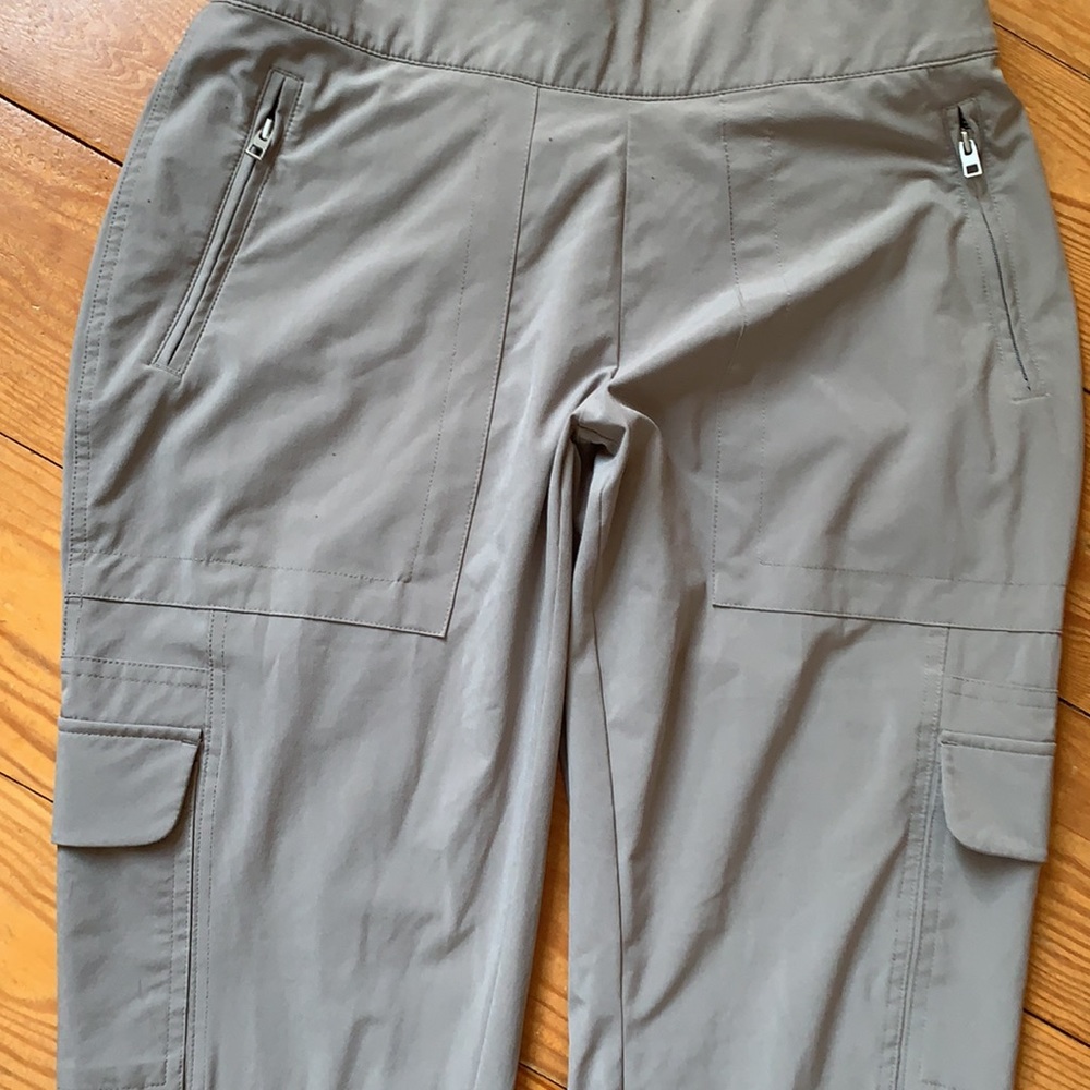 Athleta pants with pockets - Picture 2 of 4